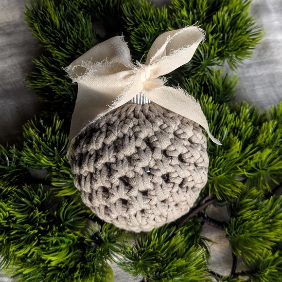Pressed Hearts Other - Crochet Handcrafted Gray Ornament Ball Christmas Tree Holiday Gift Presents